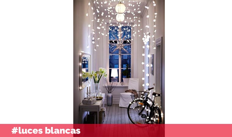 Ideas para decorar el salón - comedor estas navidades - luces blancas