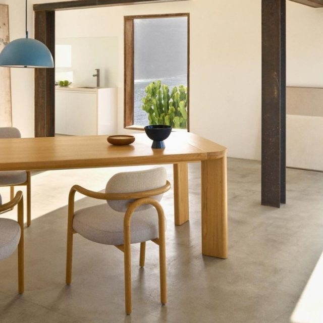 La mesa Verona! Extensible, sofisticada y diseñada para crear momentos inolvidables en tus reuniones. @kavehome 

Encuéntranos en

Bell-lloc D'urgell : C/ de Torregrossa s/n (KAVE HOME Partner)
Tel: 973 56 03 00

Lleida: rambla d'Aragó 25
Tel. 973 20 43 64

Lleida: Carrer Baró de Maials, 14
Tel: 973 22 19 42

#kavehome #daicarmobel #daicarcontract #docoration #interioristas