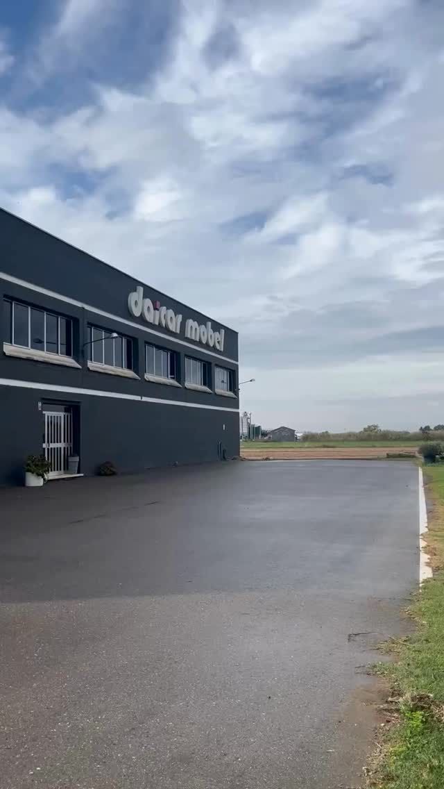 ✨ Daicar Mobel & Kave Home ✨
En Bell-lloc d’Urgell, te esperamos con más de 1.000m² dedicados al diseño, la inspiración y el confort.
Descubre muebles y decoración que transforman cada rincón de tu hogar en un espacio lleno de estilo y personalidad.

🏡 Vive la experiencia Kave Home en Daicar Mobel, tu tienda de confianza en Lleida.

#DaicarMobel #KaveHome #Lleida #Decoración #MueblesConEstilo #HogarConEncanto