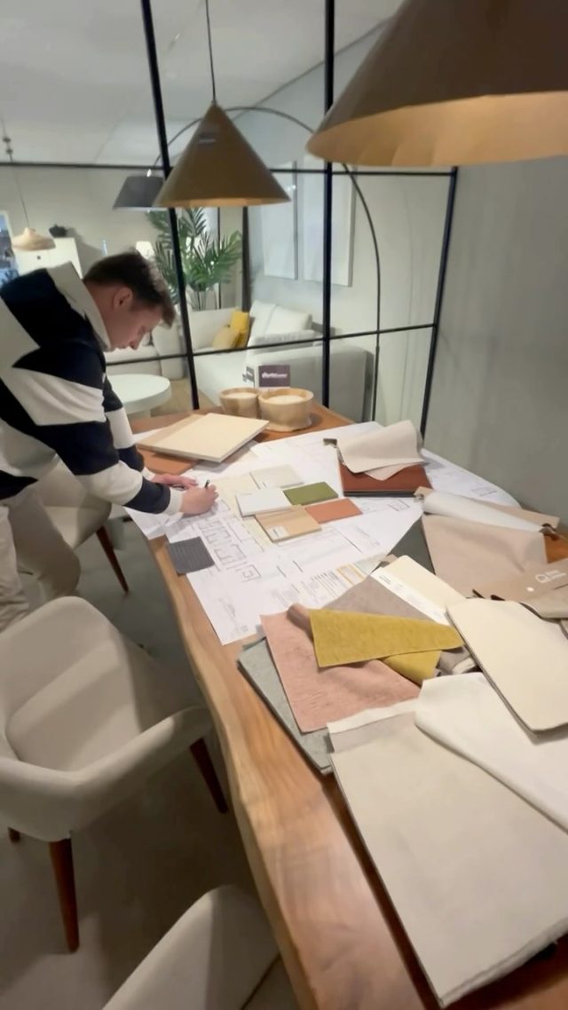 ✨ El proceso también forma parte de la magia...
Así se vive el estilo en cada detalle.

📍 Bell-lloc d’Urgell y Lleida
🛋️ KAVE HOME Partner

#ProcesoCreativo #Interiorismo #KaveHome #Lleida #DecoraciónConEstilo #daicarmobel #daicarcontract #contract #instalaciones