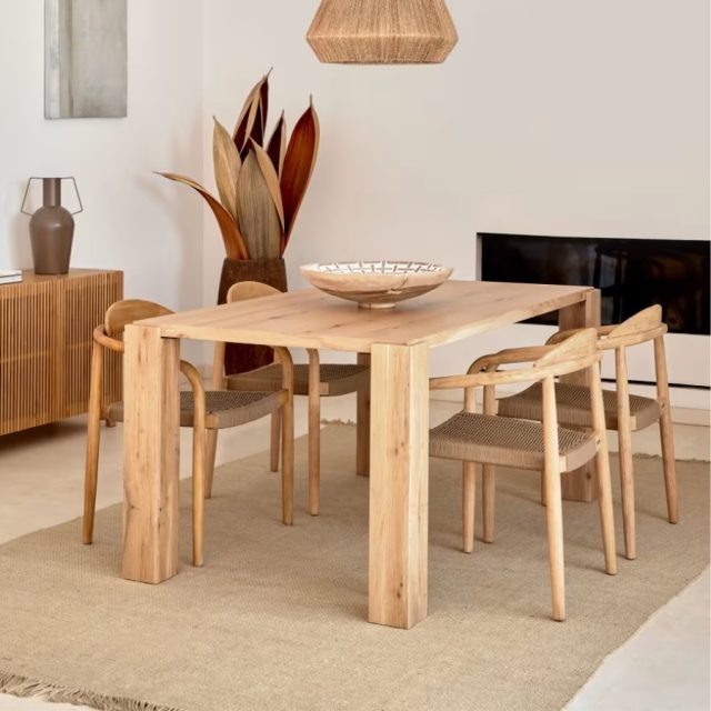 En la silla Nina y la mesa Deyanira, se crean los mejores recuerdos. De la mano de @kavehome 

Encuéntranos en

Bell-lloc D'urgell : C/ de Torregrossa s/n (KAVE HOME Partner)
Tel: 973 56 03 00

Lleida: rambla d'Aragó 25
Tel. 973 20 43 64

Lleida: Carrer Baró de Maials, 14
Tel: 973 22 19 42

#daicarcontrac #daicarmobelloficial #kavehome #lleida  #bell-lloc #muebles #decoracion #muebleslleida #estilo #Interiorismo #daicarmobel #Daicarmobel